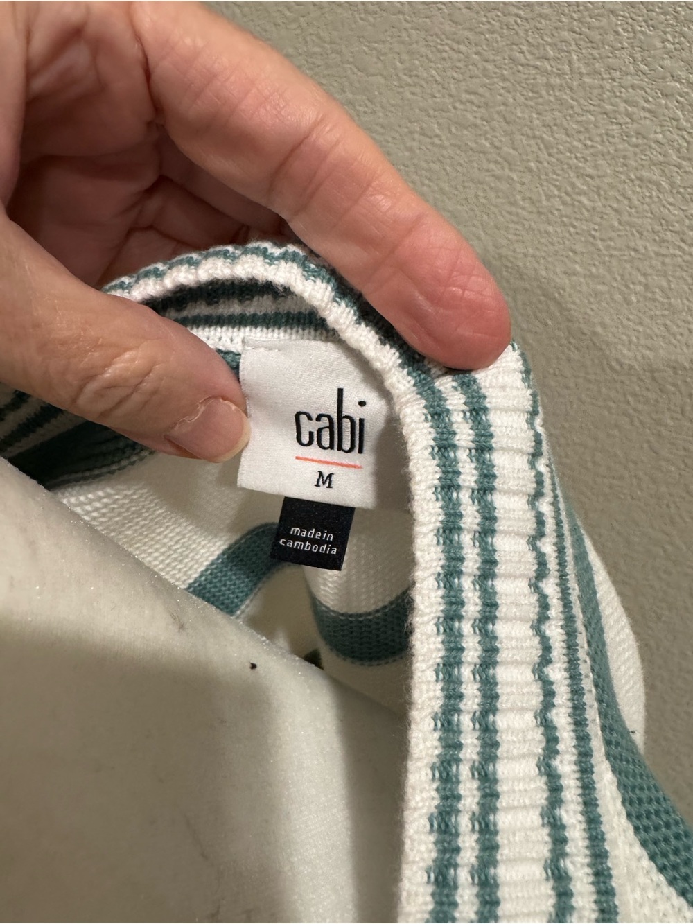 NWOT! CAbi Arena V-Neck Pullover White and Teal Striped V-Neck Sweater Sz. M - Picture 5 of 5